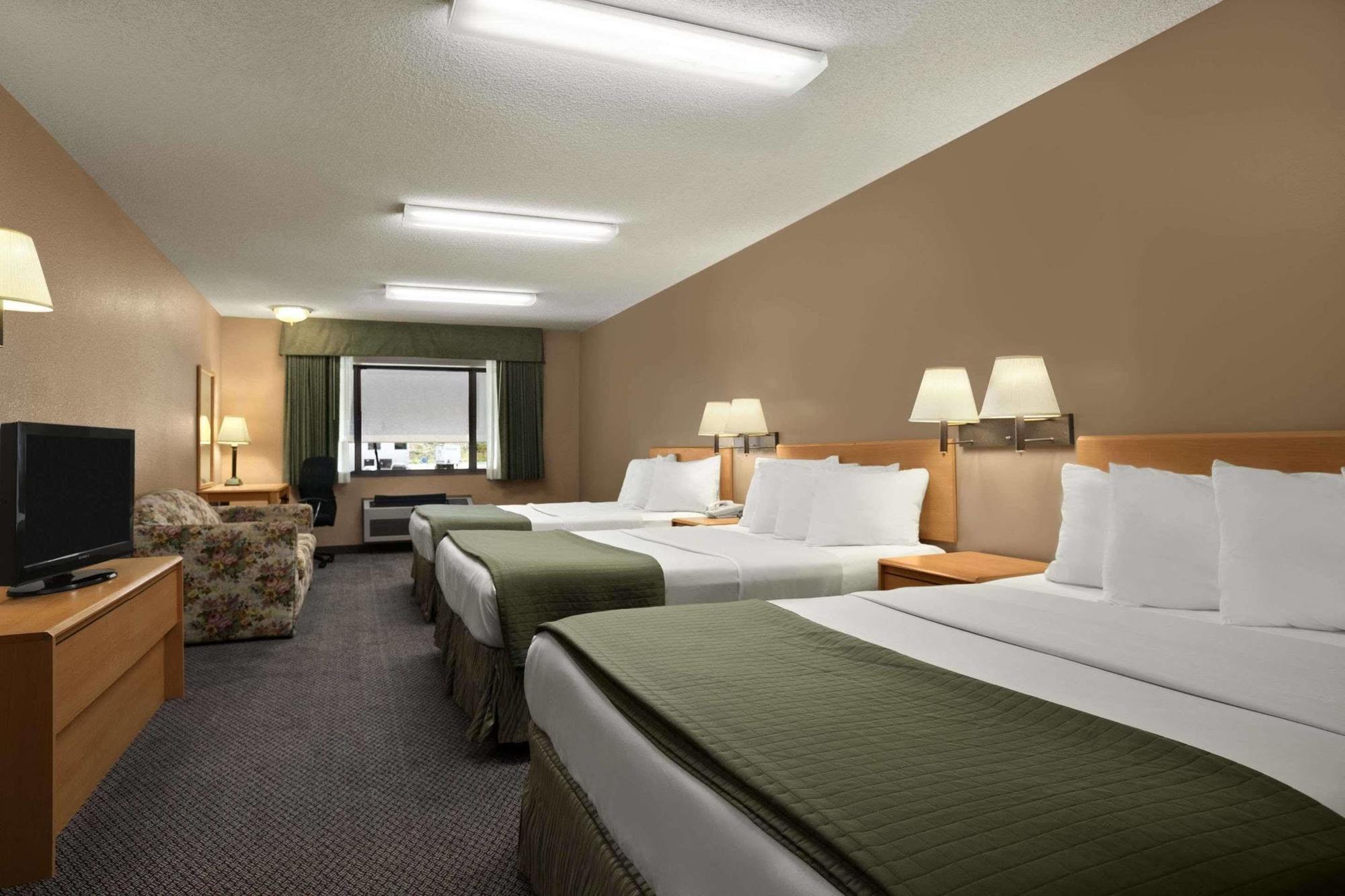 Super 8 By Wyndham Baker City Eksteriør billede